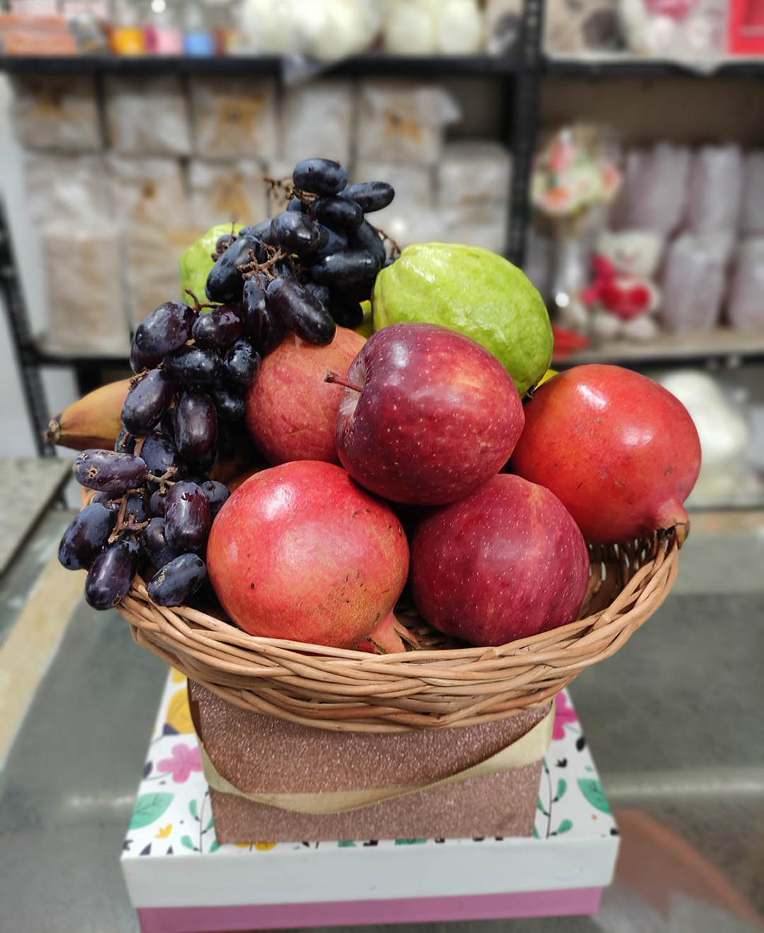 3 kg Mixed Seasonal Fruits Basket