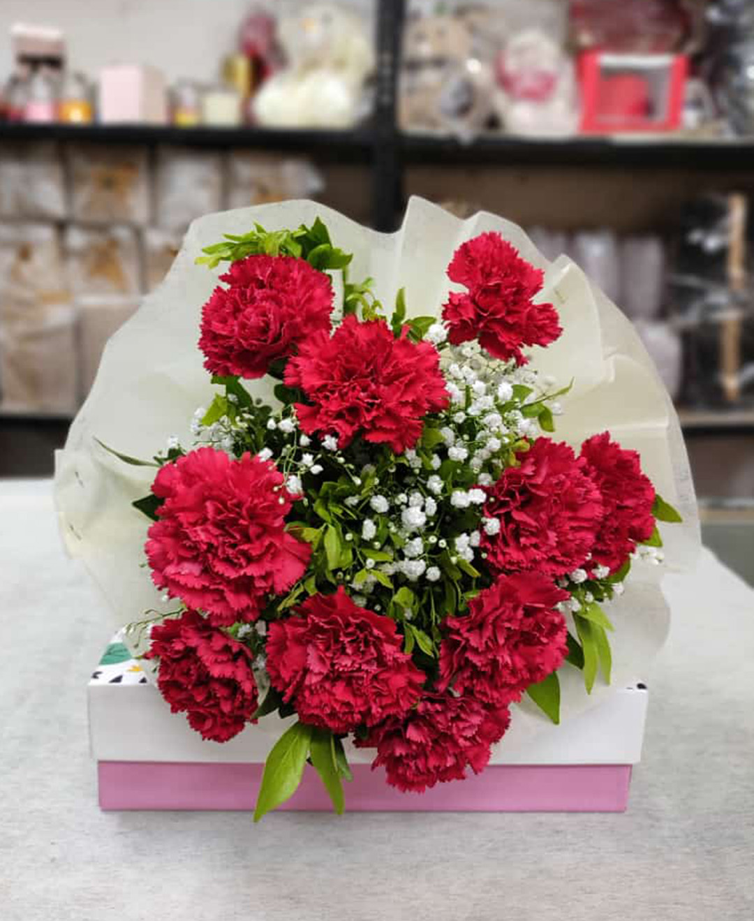 10 Red Carnation Bunch Paper Packing
