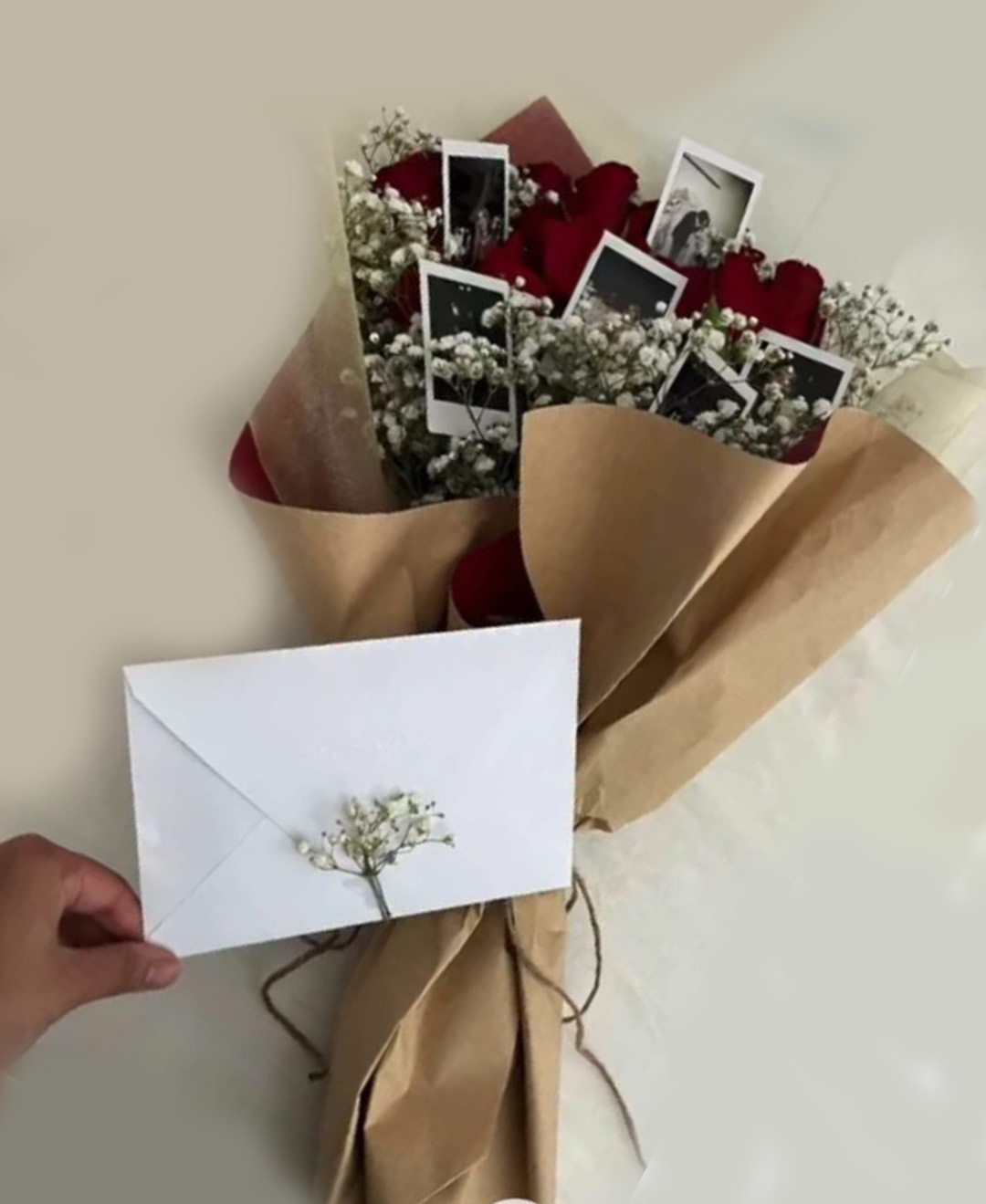 10 Red Roses With Photo Bouquet