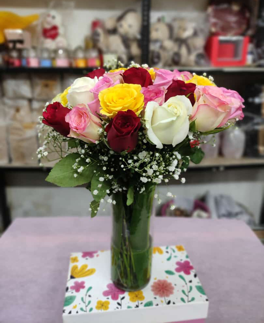 36 Mixed Roses Glass Vase