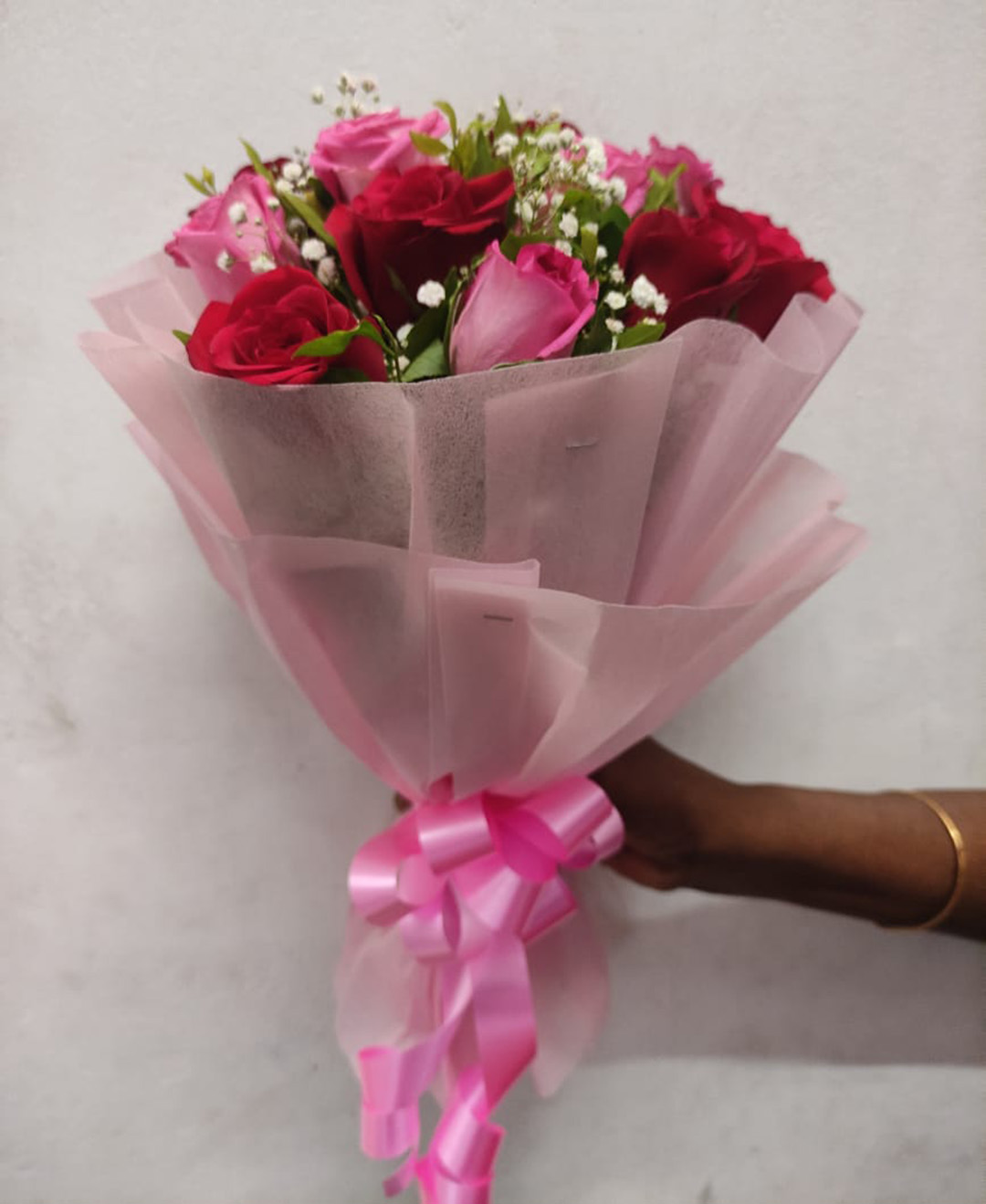 *6 Red 6 Pink Roses Bunch With Pink Paper